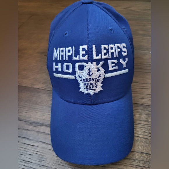 Toronto Maple Leafs Baseball Hat - Picture 1 of 5